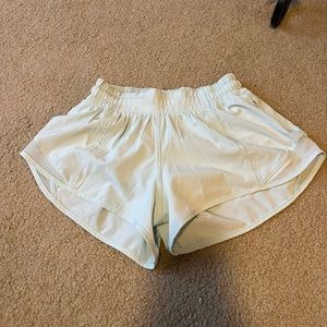 Mint green lululemon 2.5 inch hotty hot shorts